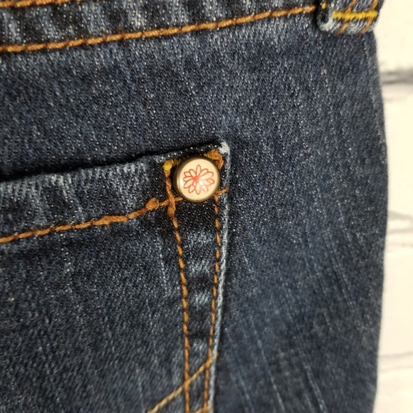 LAGUNA B | boot cut jeans - Picture 2 of 7